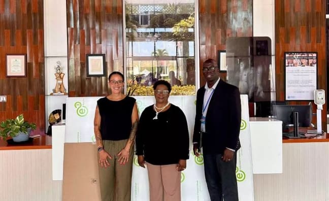 AUA donates to abcas