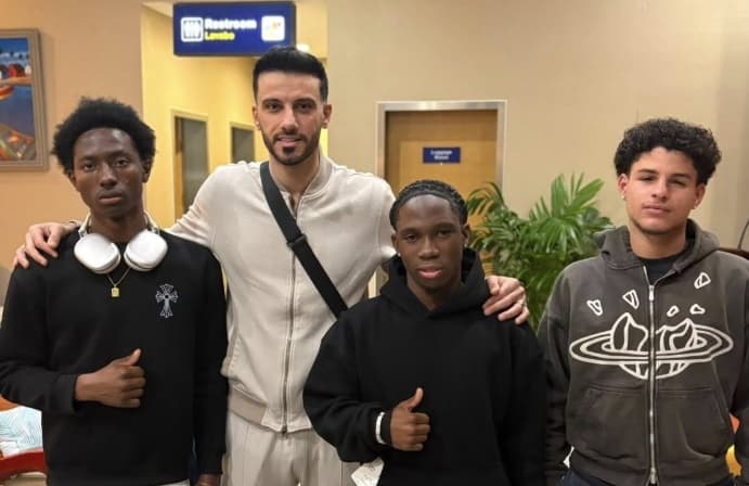 Syrian football star meets young local footballers at airport