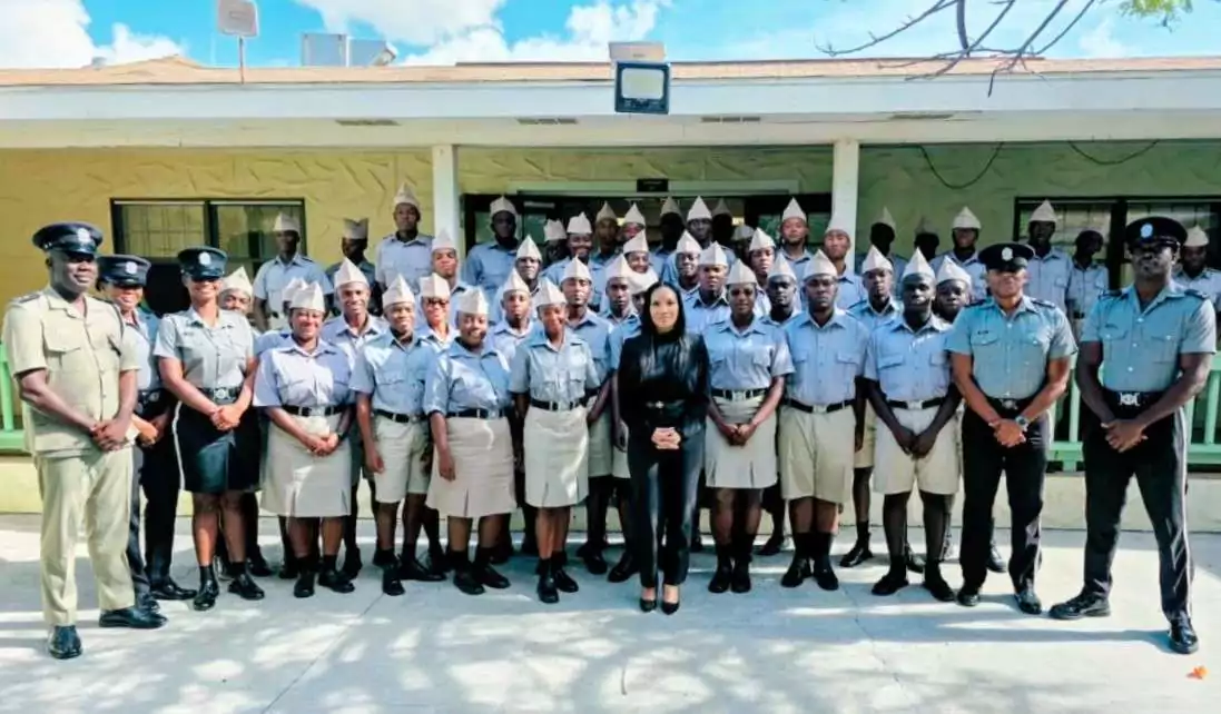 chief magistrate and police recruits
